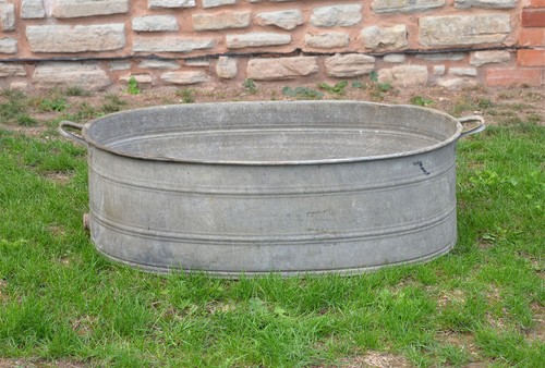 Vintage old galvanized - galvanized, bath