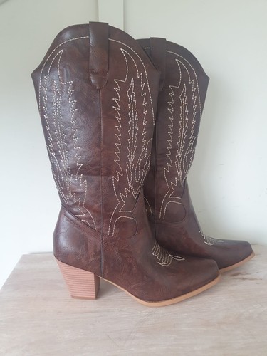 Brand new cowboy boots size - boots, 8