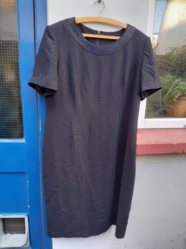 Ann harvey size black - 18, crew