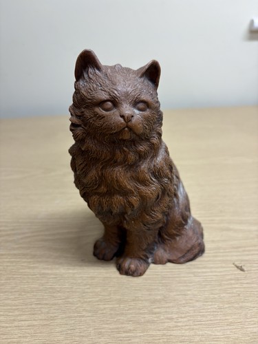 Vintage style resin cat - resin,
