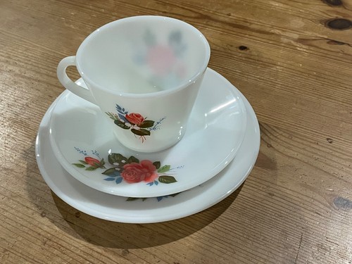 Vintage jaj pyrex - jaj, saucer