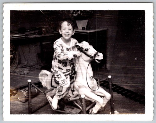 Vtg snapshot boy in - b&w,
