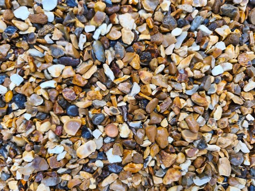 20mm natural river pea gravel - river,