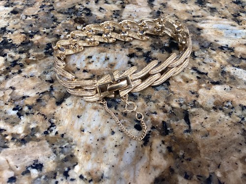 Vintage signed monet gold tone - vintage,