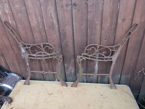 Vintage cast iron garden bench - cast,