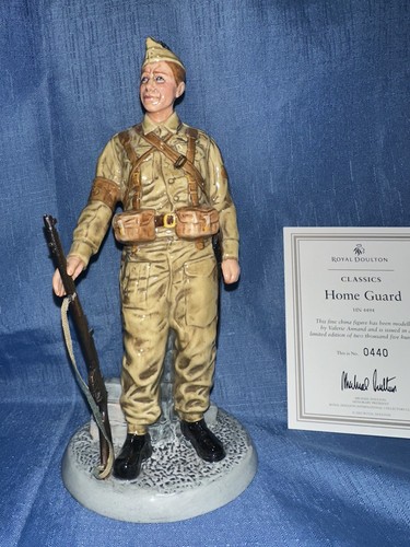 Royal doulton figurine - doulton,