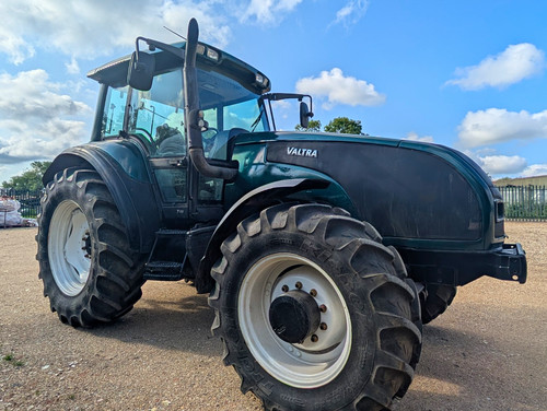 Valtra farm tractor cn05 - tractor, hyv