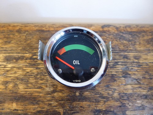 Vdo oil gauge - gauge,