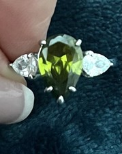 Fragrant Jewels Size 8 Peridot Ring.
