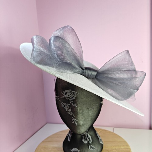 White grey large fascinator - grey,