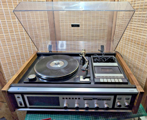 Sanyo 2611kl vintage - sanyo, stereo