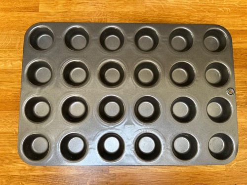 The pampered chef mini cup - 24,