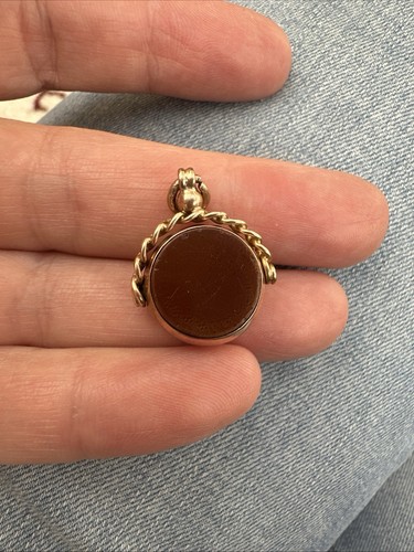 9ct gold fob - -,
