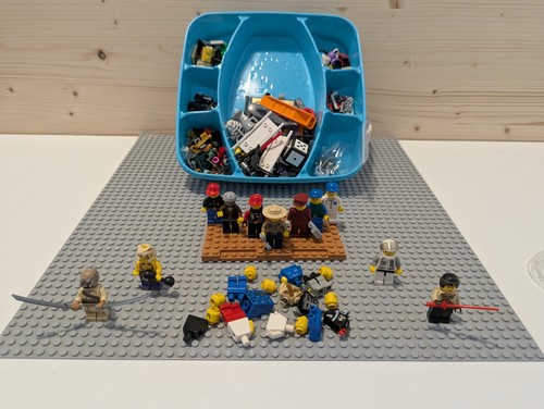 Lego minifigure bundle - lego, 11