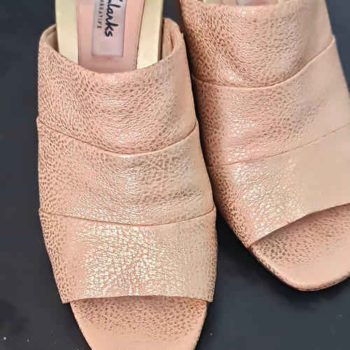 Clarks narrative women - narrative, women’s
