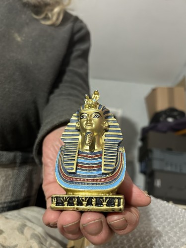 Resin king tut - king,