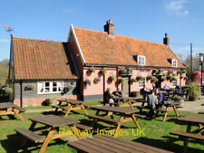 Photo Pub Suffolk - The Fox pub and restaurant at Newbourne  c2015