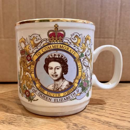 Vintage queen elizabeth - vintage, ii