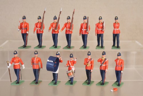 Britains herald eyes right - britains,