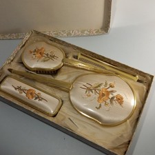 Vintage 1950s Ladies Grooming