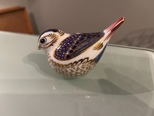 Royal Crown Derby Imari-style paperweight - Goldcrest