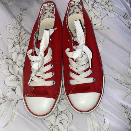 New look red - look, converse