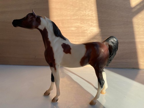 Breyer classics bay pinto - breyer,