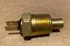 Temperature sender 1/2 - 14 NPT 40°C to 120°C Earth terminal insulated