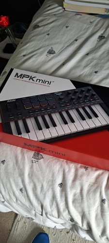 Akai mpk mini mk4 midi - akai,