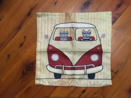Volkswagen kombi cats home