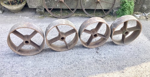 Four cast wheels shepherds - shepherds, hut