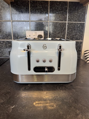 Swan retro slice toaster - 4,