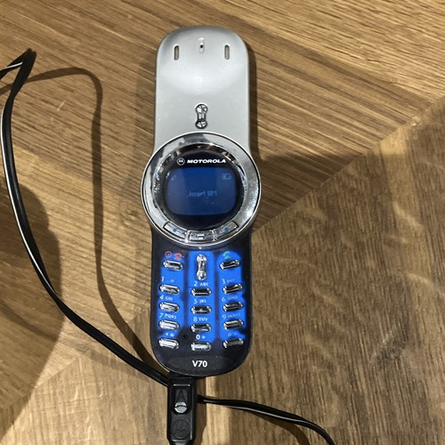 Motorola v70 flip - motorola,