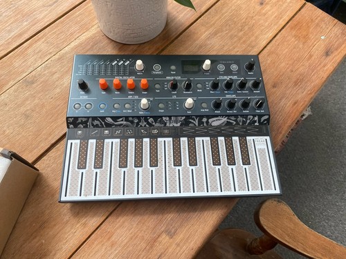 Arturia microfreak - arturia,
