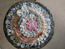 JOB LOT VINTAGE CROCHET TABLE CENTRES DOILIES X 14