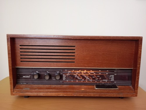 Vintage retra radio model - vintage,