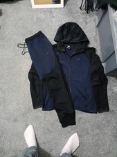 Old Season Black Navy Nike