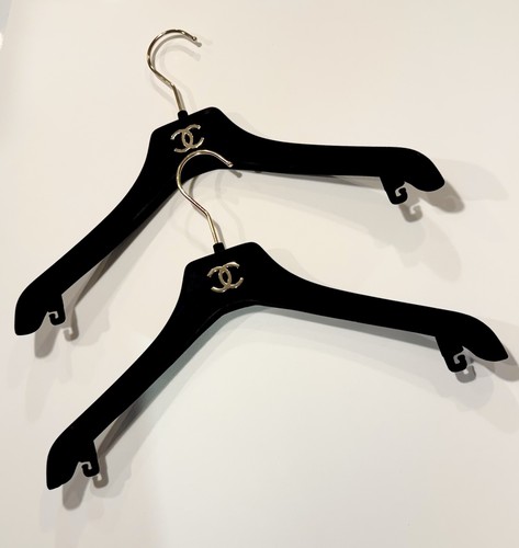 Chanel hanger set - logo, gold