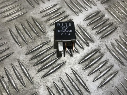 Mazda 2003 relay module - 6,