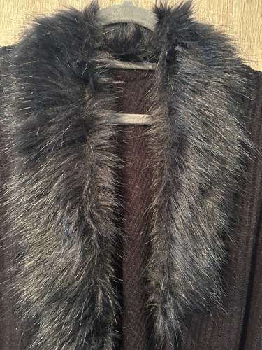 Knitted cape with - knitted,