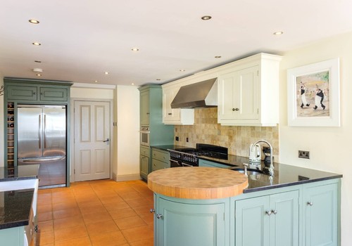 Complete kitchen classic in - classic,