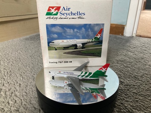 Herpa wings 500 boeing - herpa,