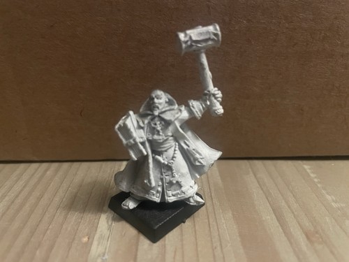 Warhammer quest warrior priest - warhammer,