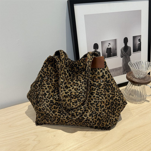 Extra large adjustable leopard - extra,