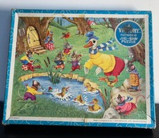 vintage victory wooden Hand