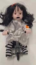 Spooky Animated Creepy Girl On
