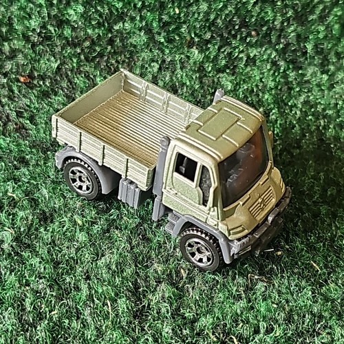 Matchbox 2006 silver - matchbox,