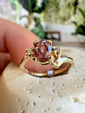 Ladies ESTATE 10k Yellow Gold Purple Amethyst  / NATURAL Diamond Cocktail Ring