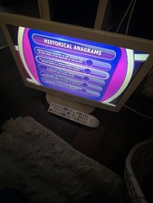 Samsung LE19C451E2w 19” LCD HD Television TV + Remote Control White Retro Gaming