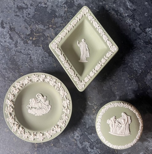 Items vintage wedgwood - x,